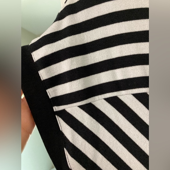 The Gap soft spun shirt. Almost new. Size M - Picture 3 of 4